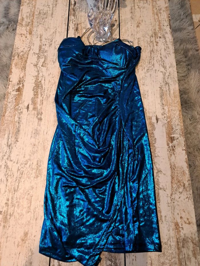 Robe sexy brillante bleu vert bretelles strass - photo numéro 2