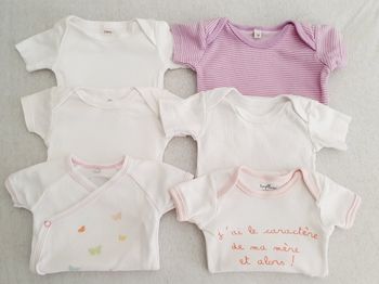 Lot bodies taille 3mois en très bon état