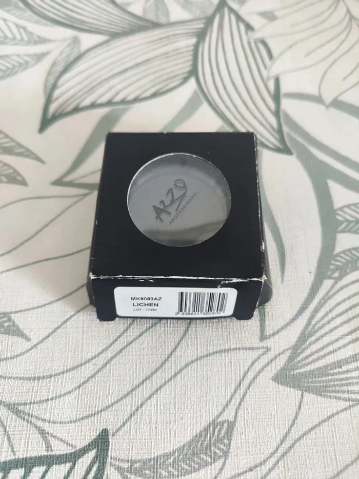 Azzo ombres à paupieres hybride lichen 5g à utiliser 30 mois après ouverture