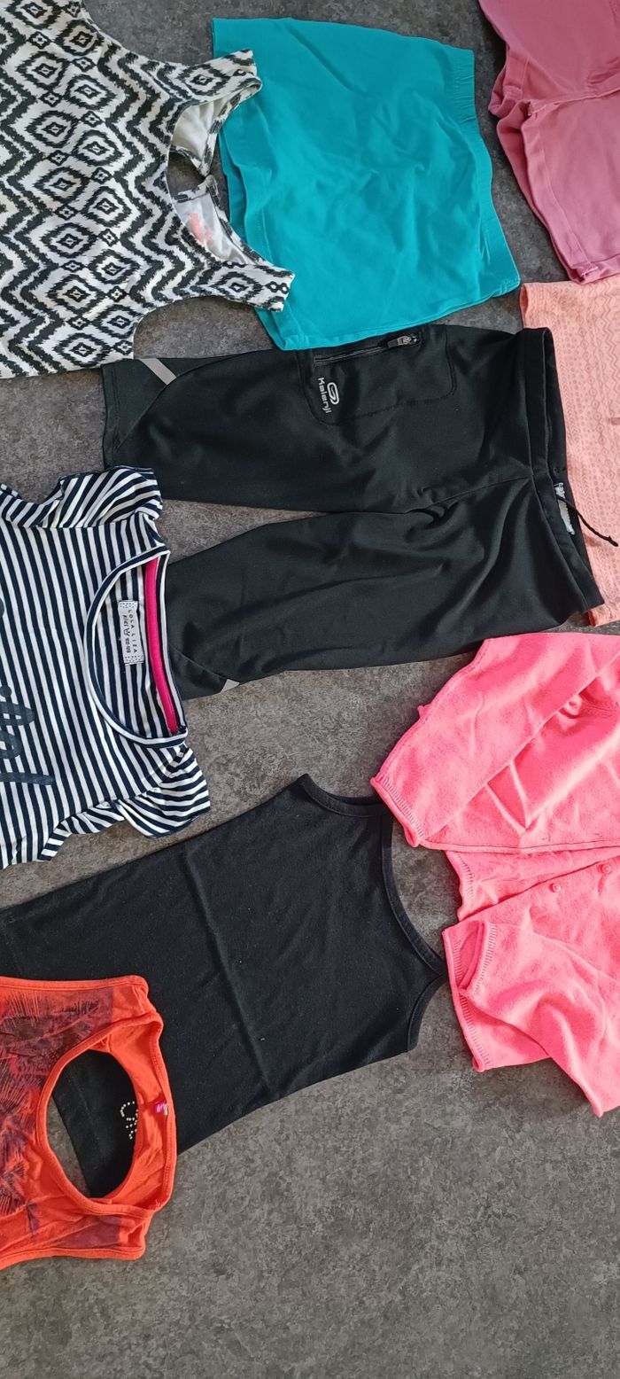 Lot vêtements 6 ans - photo numéro 4