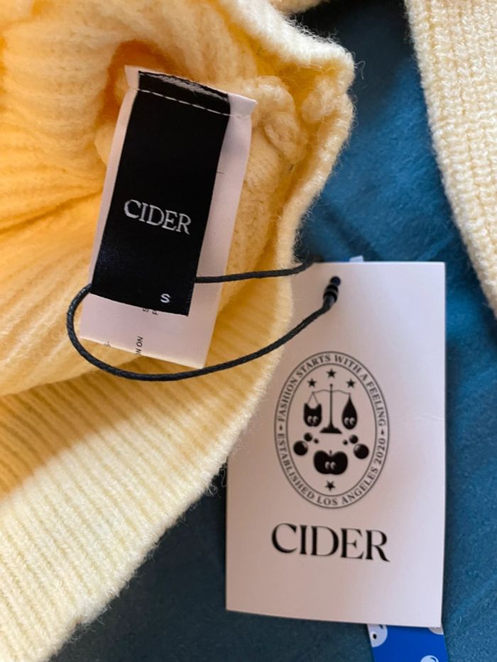 Pull cache-cœur jaune pale taille s cider - photo numéro 8