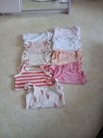 Lot de 9 bodies