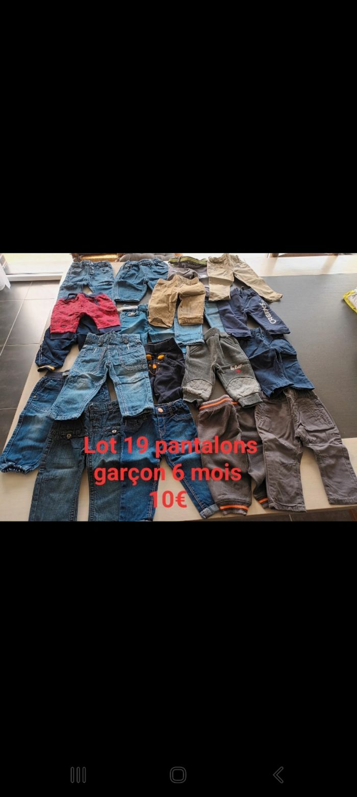 Lot 19 pantalons garçon 6 mois