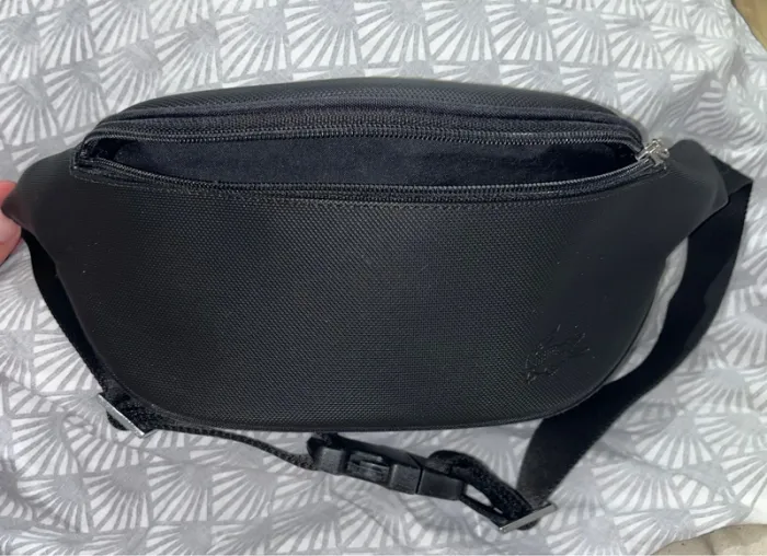 Banane / sacoche lacoste noire