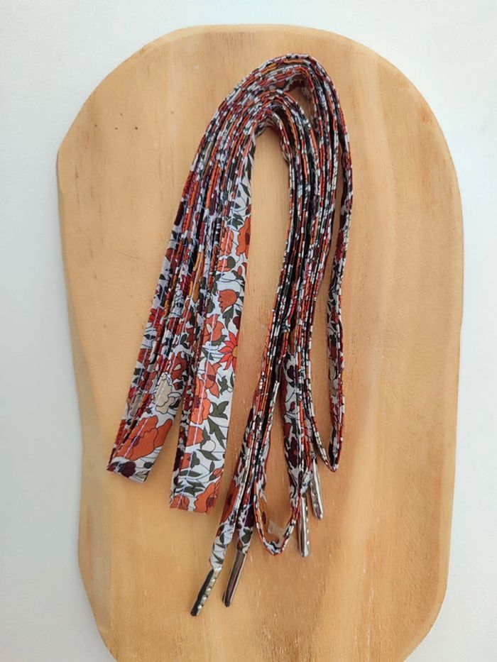 Paire de lacets liberty Tana Lawn Poppy Forest D