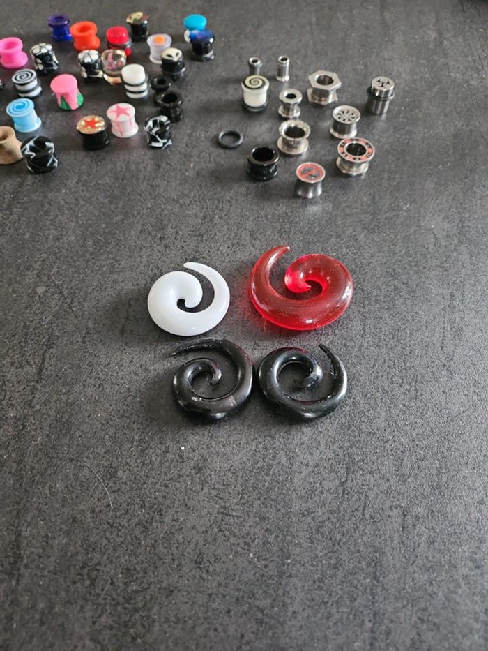 Lot de 53 écarteurs d'oreille - photo numéro 4
