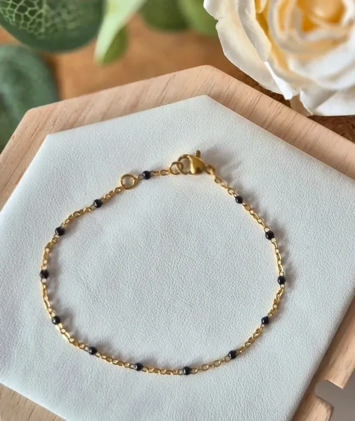 Lot de 2 bracelets dorée en acier inoxydable
🌸 rouge et noir - photo numéro 2