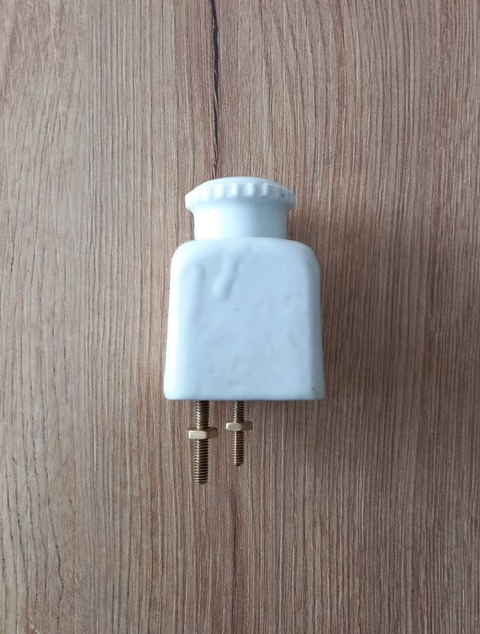 Porte-fusible ancien en ceramique et laiton. - photo numéro 3