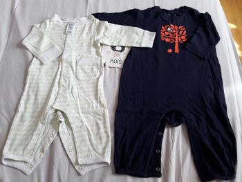 Lot 2 combis Baby Gap 6m
