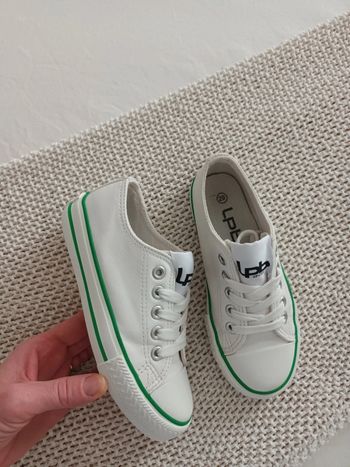 Paire de tennis blanches Les Petites Bombes 29