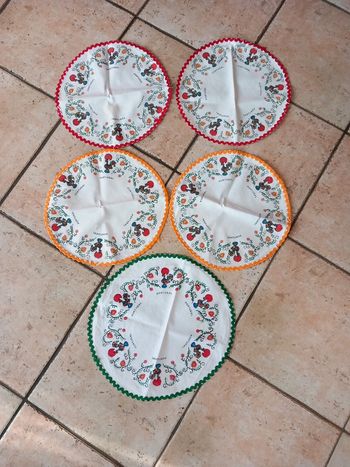🌸lot 5 napperons coton Portugal