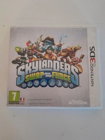 Jeu 3ds Skylenders swarp force