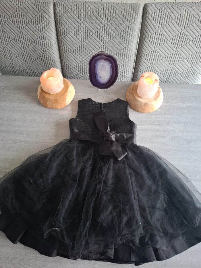 Robe de fêtes noire 4 ans - photo numéro 5