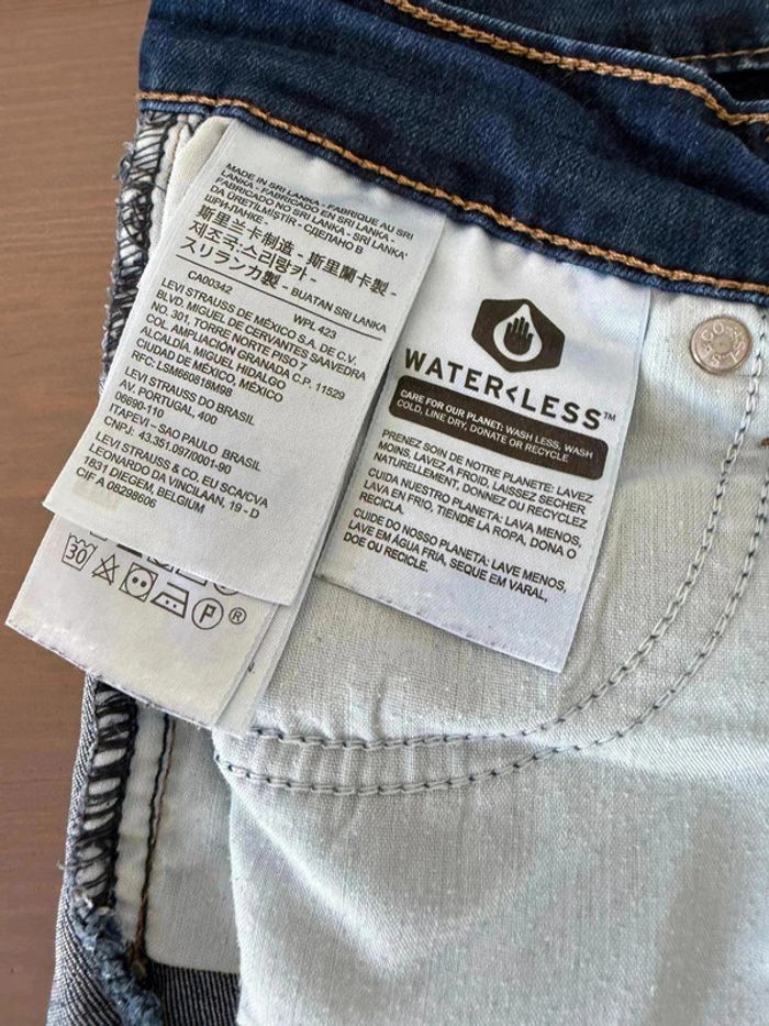 Superbe Jean Levi's 711 Skinny, taille W24 L32, en excellent état ! - photo numéro 6