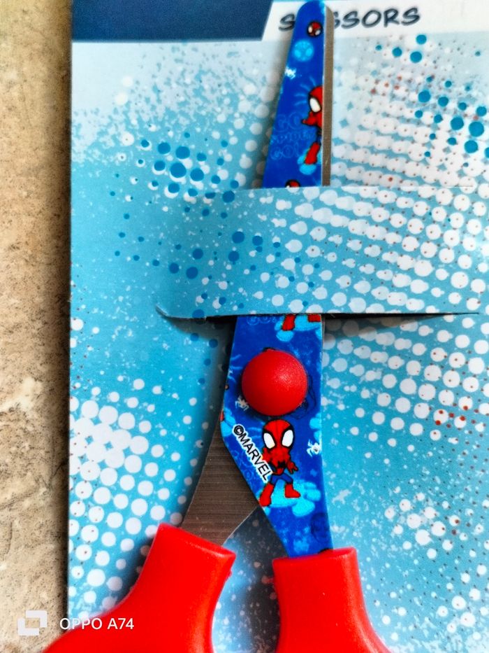 Disney 🩷 Paire de ciseaux Spidey - photo numéro 2