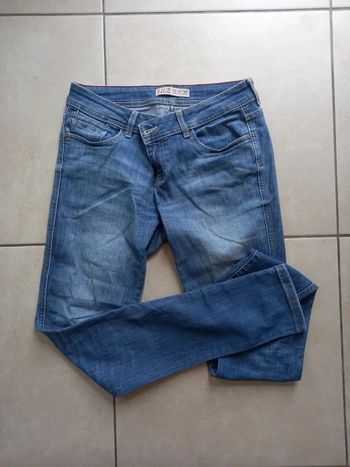 Lot de 2 jeans taille 38