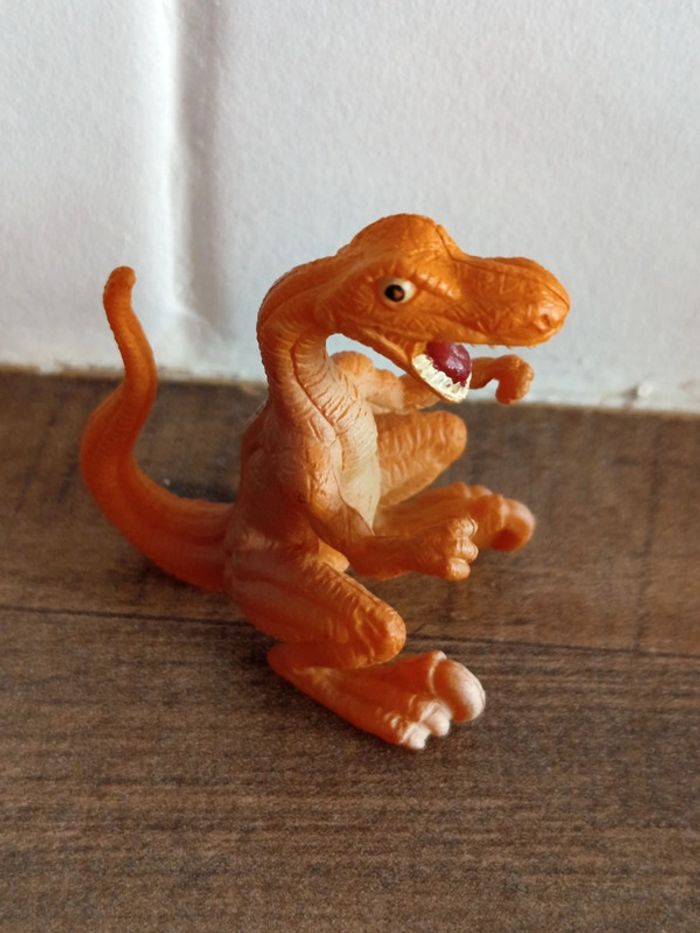 Mini figurine deinonychus Prehistorique predators retour des dinosaures