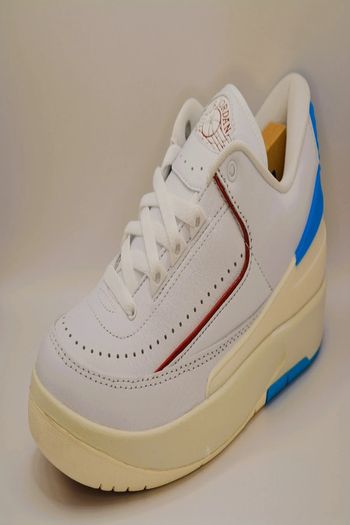 Baskets Sneakers Jordan Wmns Air Jordan 2 Retro Low 'UNC to Chicago' chaussures femme lifestyle  39