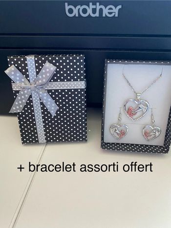 Ensemble collier pendentif et boucle d’oreille