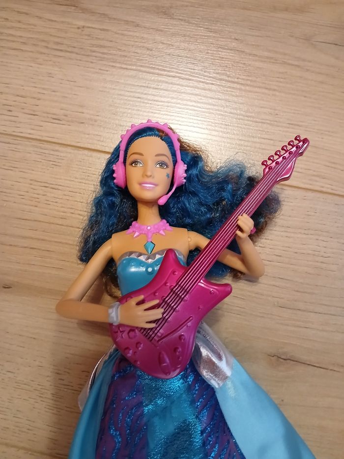 Barbie rockstar - photo numéro 2