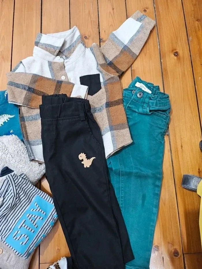 Lot vêtements garçon 2ans 24mois - photo numéro 2