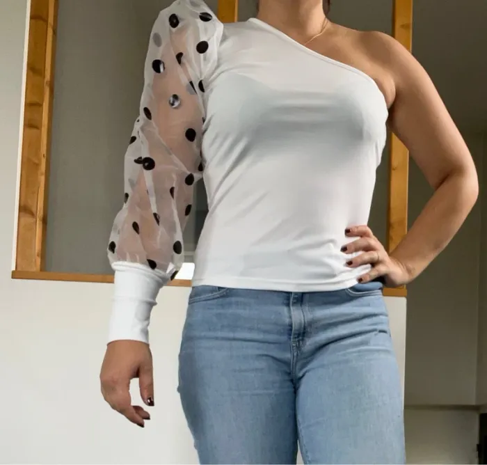 Haut une manche blanc sexy pois