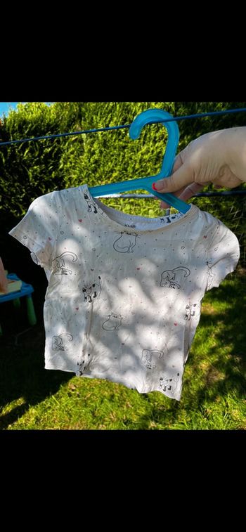 TEE shirt chat petit cœur