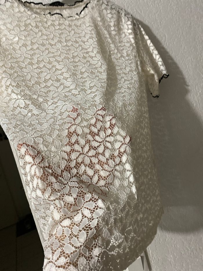 Un. Genre de T-shirt - photo numéro 3