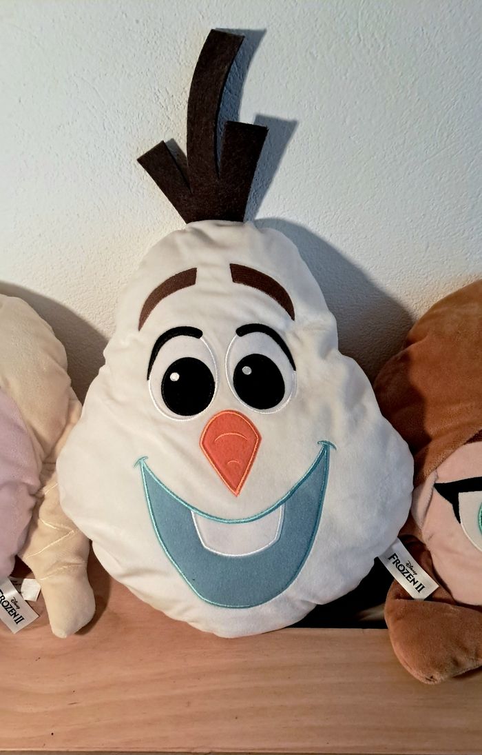 Lot 3 coussins La Reine des Neiges – Elsa, Anna & Olaf – Officiels Disney Frozen - photo numéro 3