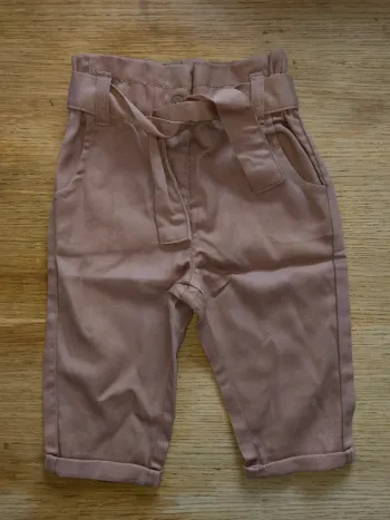 Pantalon fille camel 12 mois Kiabi neuf sans étiquette
