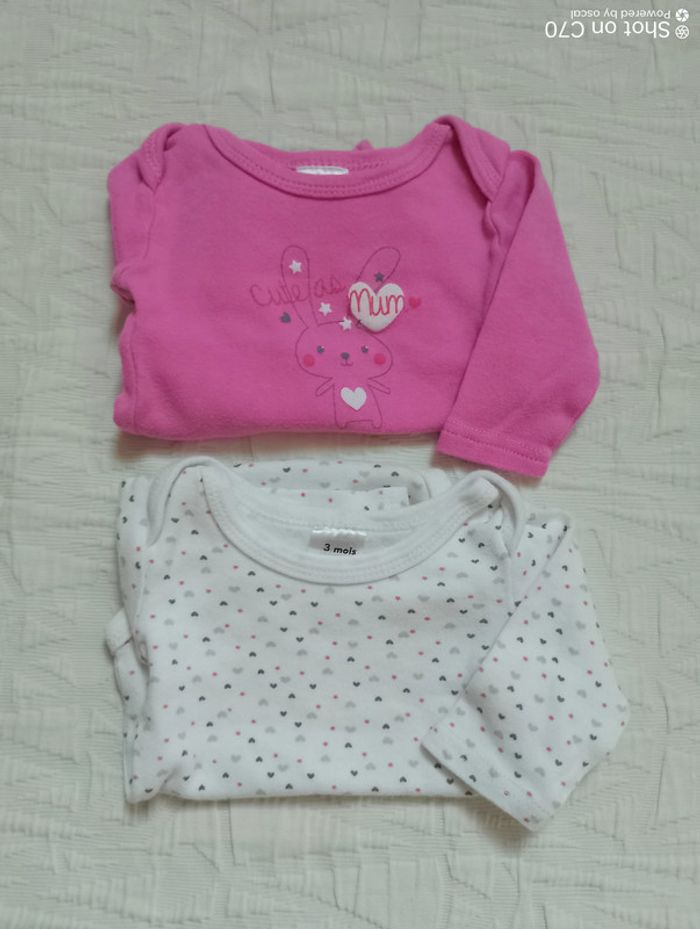 Lot 2 bodies bodys 3 mois rose coeur lapin