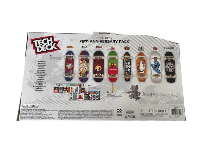Coffret 25 eme anniversaire Tech Deck x 8 Finger Skate + Tech Deck Dude argenté Spin Master neuf - photo numéro 2