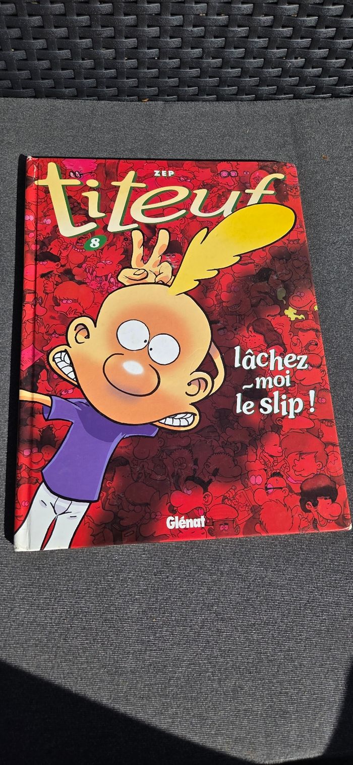 Livre titeuf n°8 "Lâchez moi le slip" - photo numéro 1