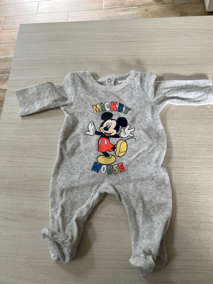 Lot 5 pyjamas Disney 1 mois - photo numéro 4