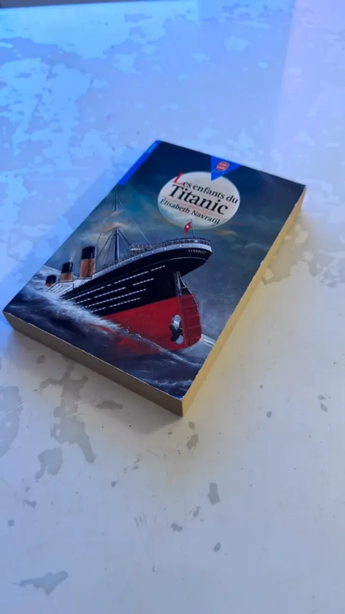 📚 Les enfants du Titanic – Élisabeth Navratil – Édition Le Livre de Poche Jeunesse - photo numéro 2