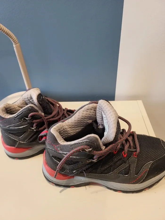 Chaussures de randonnée Mc Kinley taille 30 - photo numéro 4