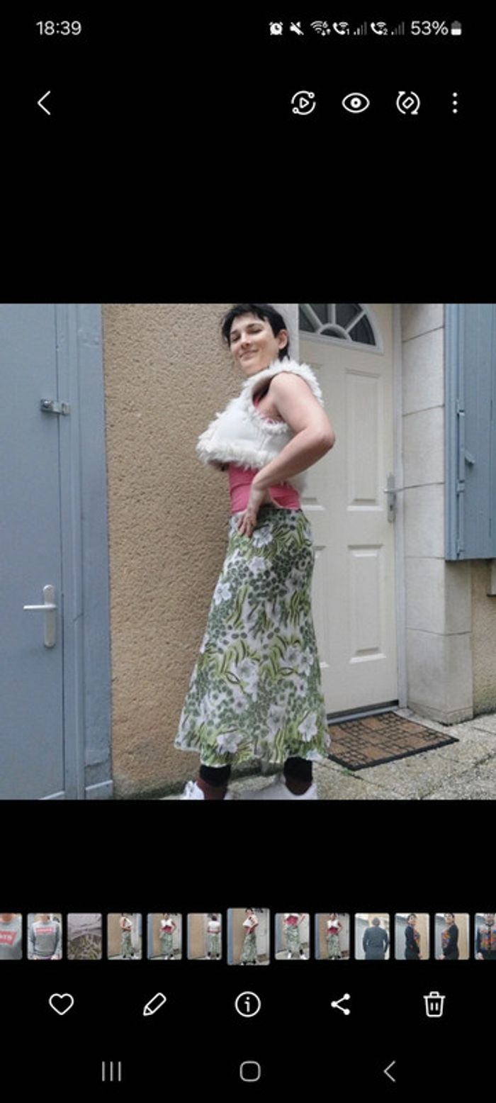 Superbe jupe pour taille XL - photo numéro 2