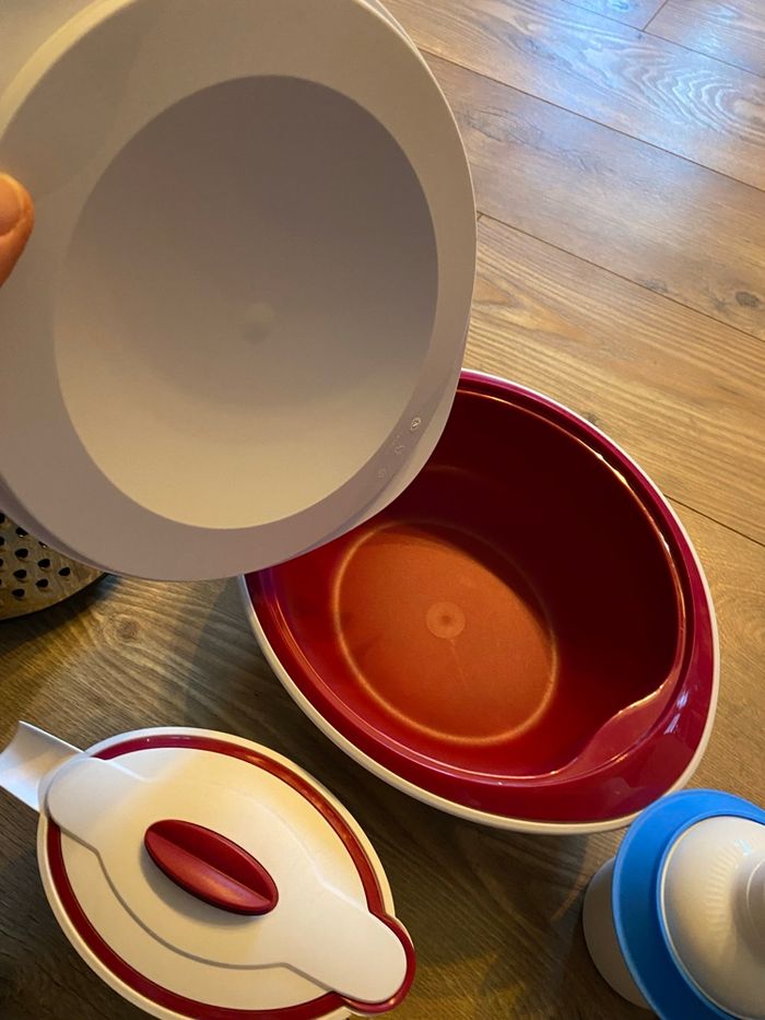 Lot Tupperware + accessoires - photo numéro 2