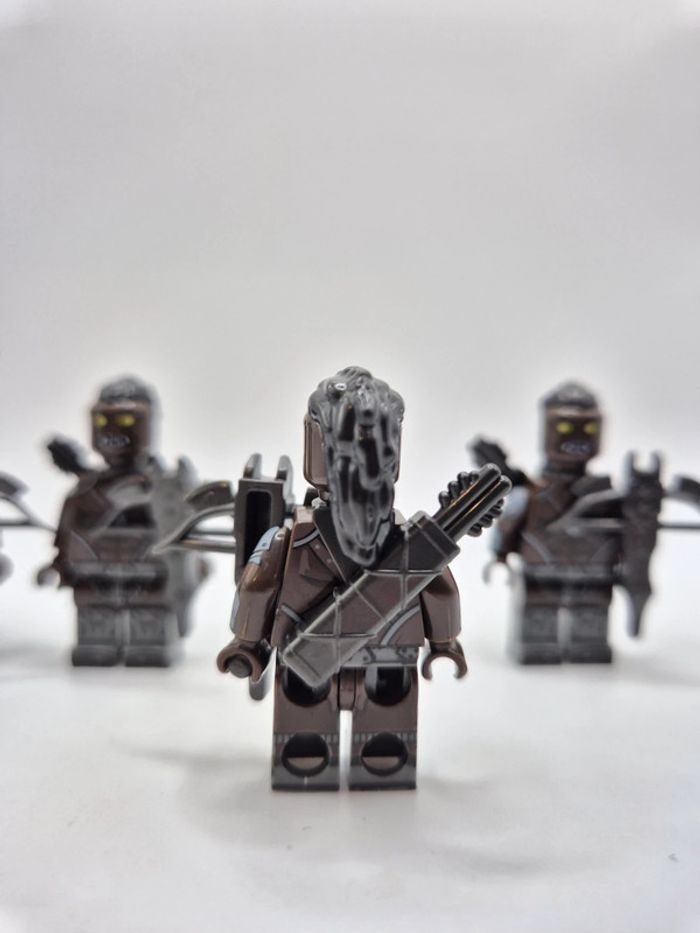 Figurines type lego 5 guerriers orcs seigneur des anneaux / hobbit - photo numéro 4