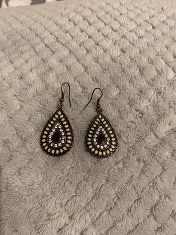 Jolies boucles d’oreilles