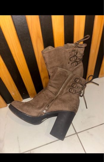 Superbe bottines en excellent état taille 40