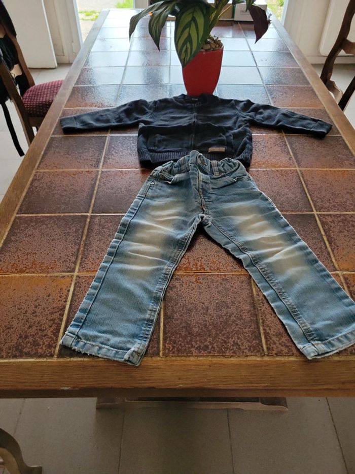 Lot jean et gilet zippé