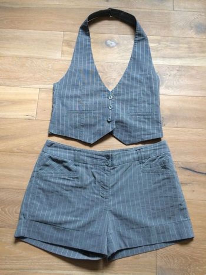 Short + gilet gris rayures blanches Pimkie 42