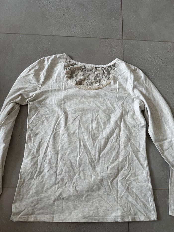 T-shirt à manches longues cache cache, très bon état, taille 4 (L) - photo numéro 4