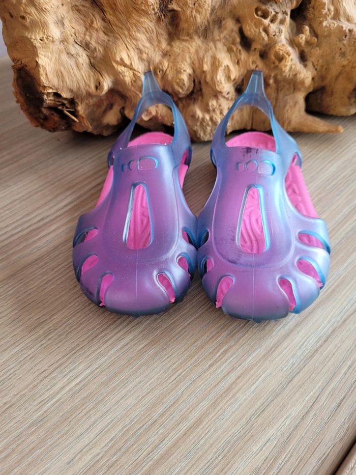Chaussures de piscine pointure 24 - photo numéro 2