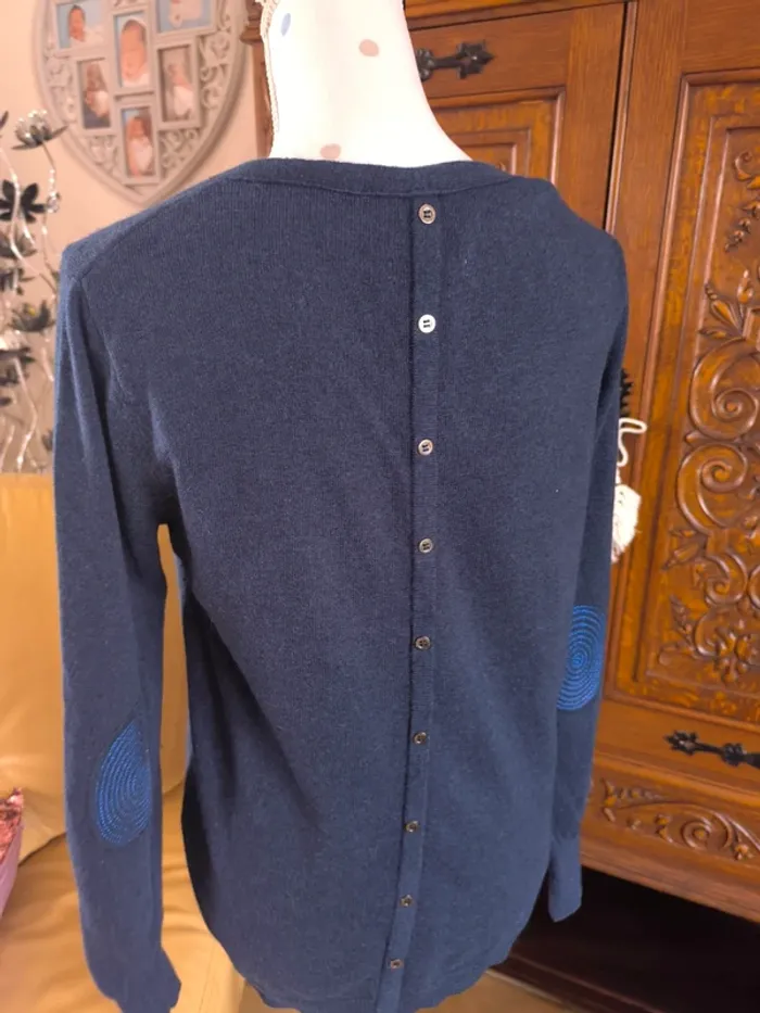 Joli pull léger couleur marine - photo numéro 6