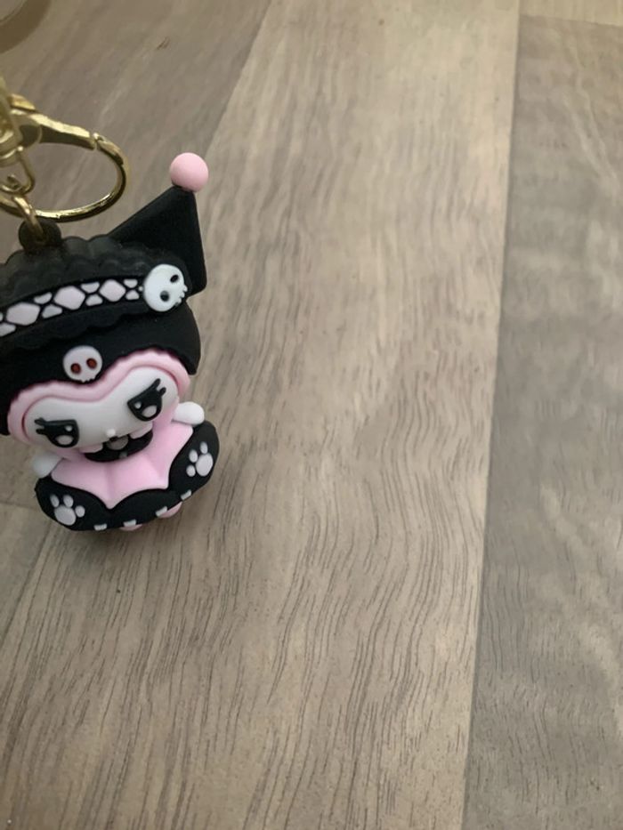 Porte clé Kuromi noir et rose  neuf - photo numéro 6