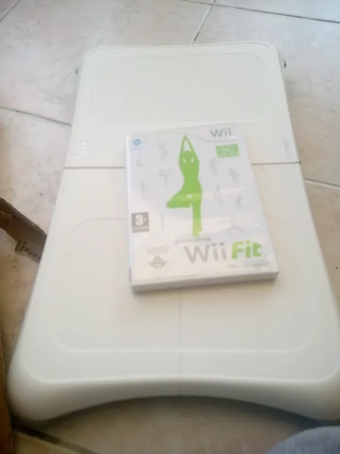 Wii Fit avec jeux - photo numéro 2