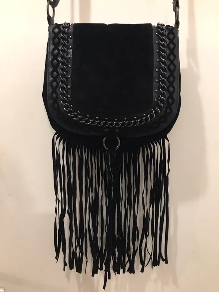 Sac à main atmosphère velours noir en bandoulière avec des franche taille unique