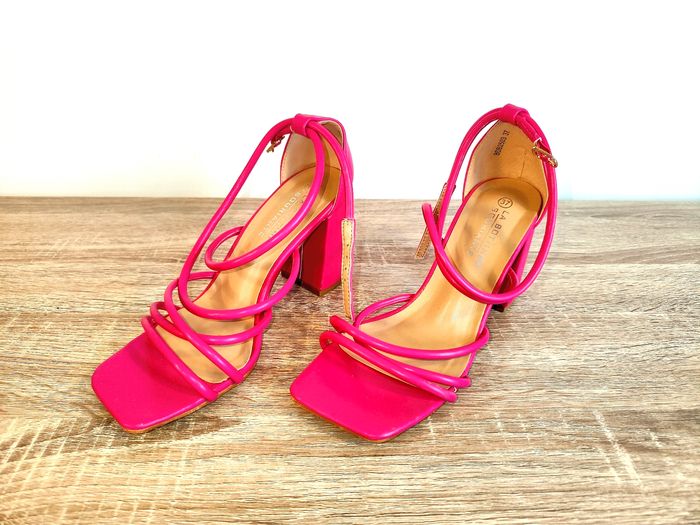 Talons escarpins rose taille 37 La bottine souriante - photo numéro 2